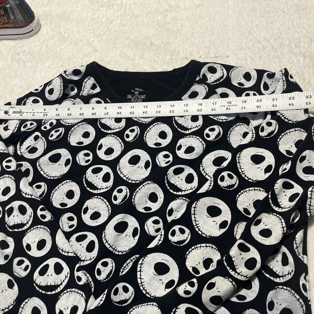 THE NIGHTMARE BEFORE CHRISTMAS Authentic Disney All-Over-Print Sweatshirt Large - Picture 5 of 9